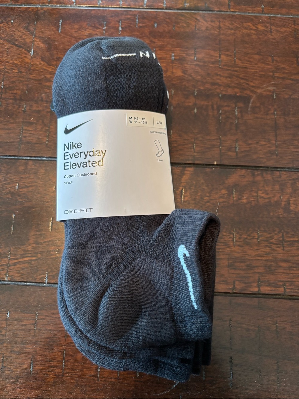 Nike Black Low-Cut Everyday Athletic Socks with White Swoosh